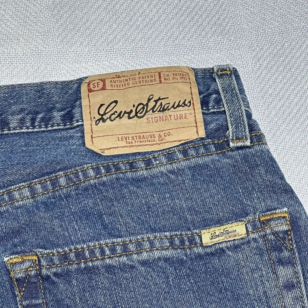 Vintage Y2K Levi's Signature Loose Straight Blue Denim‎ Jeans Men's 34x32.5**